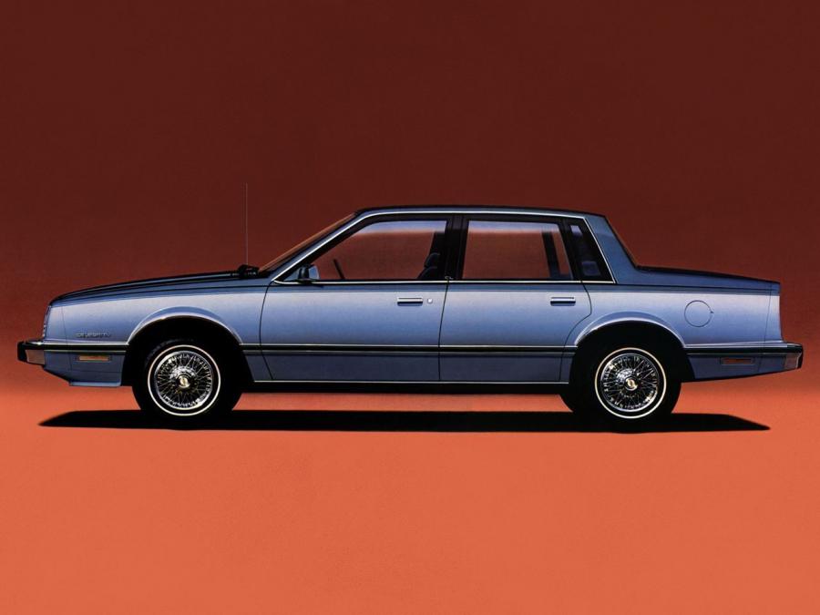  Chevrolet Celebrity Sedan (W19) 1982 года  (фото 7 из 13)